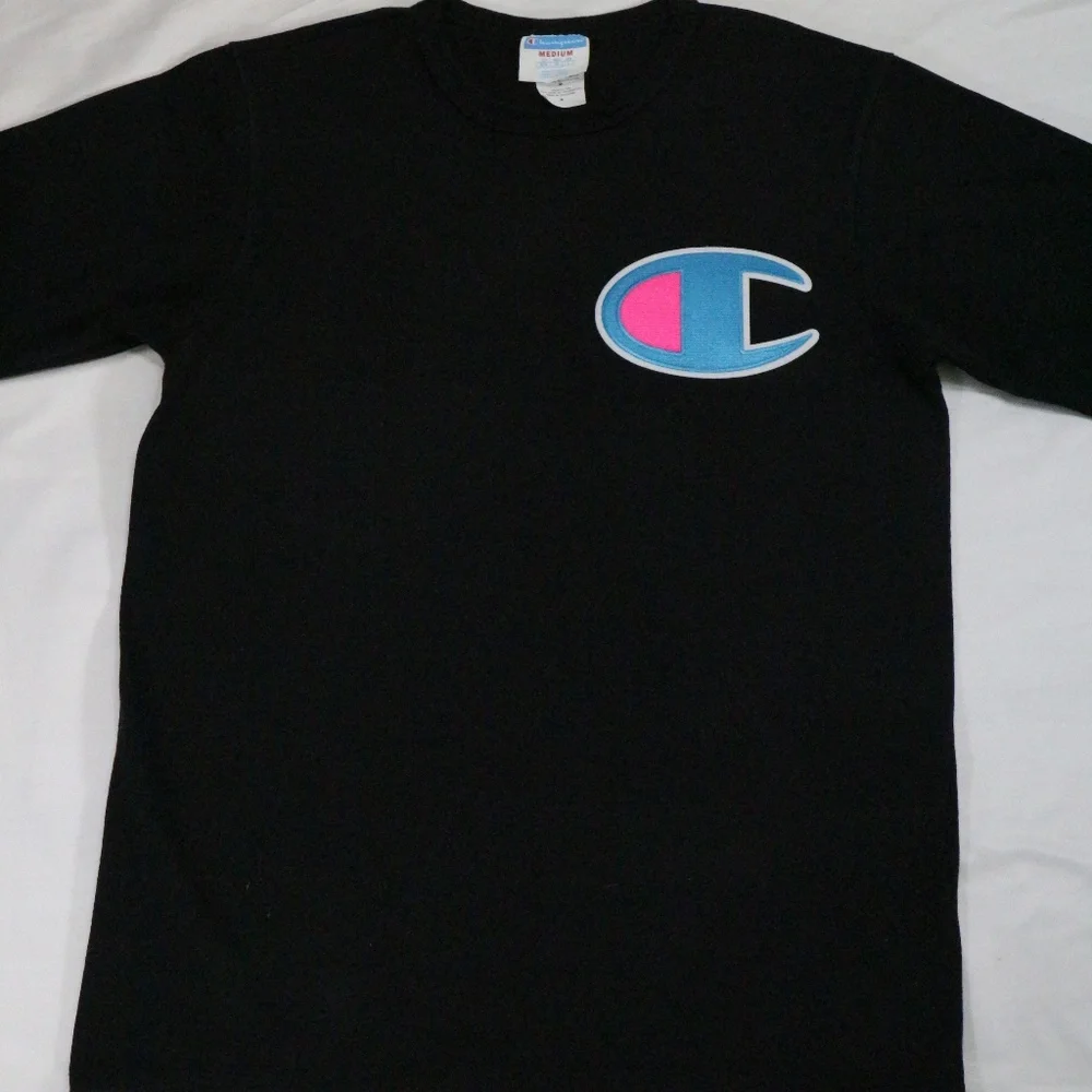 Vtg CHAMPION Oversize Patch Logo Crew T-shirt Sz Small Men Med Wmn - Picture 1 of 8